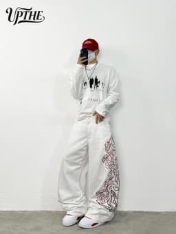 Men's Ultra Baggy Wide Leg White Jeans, Y2K Large Tribal Totem Embroidery Denim Pants, Loose Fit Hip Hop Streetwear Casual Trousers for Men
