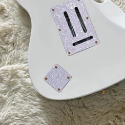 2026 Hot Sale Shiny White Electric Guitar HSH Pickups Gold Vibrato Shell Tree Inlay White Pearl Fingerboard US Warehouse Free Shipping