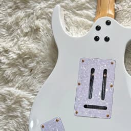 2026 Hot Sale Shiny White Electric Guitar HSH Pickups Gold Vibrato Shell Tree Inlay White Pearl Fingerboard US Warehouse Free Shipping