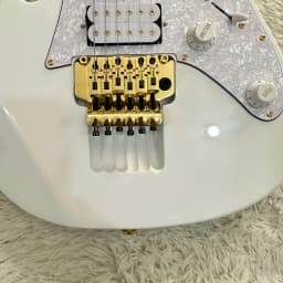 2026 Hot Sale Shiny White Electric Guitar HSH Pickups Gold Vibrato Shell Tree Inlay White Pearl Fingerboard US Warehouse Free Shipping