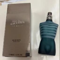 Jean Paul Gaultier Le Male Carries Summer Coastal Vibe. Crisp Mint Leads The Scent, Finished By Lavender And Light Wood, Just Like Sea Breeze, Perfect For Vacation And Travelling.