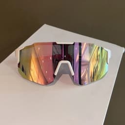 Polarized Sports Sunglasses for Men Women Photochromic Cycling Glasses UV400 Protection Windproof Goggles for Skiing Mountaineering Running Fishing Large Shield Lens Fashionable Colorful Mirrored Outdoor Sport Eyewear