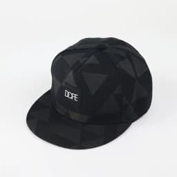 Black White Geometric Triangle Print Snapback Hat Flat Brim Hip‑Hop Baseball Cap Adjustable Streetwear Sun Hat for Men Women Daily Outdoor