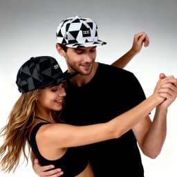 Black White Geometric Triangle Print Snapback Hat Flat Brim Hip‑Hop Baseball Cap Adjustable Streetwear Sun Hat for Men Women Daily Outdoor