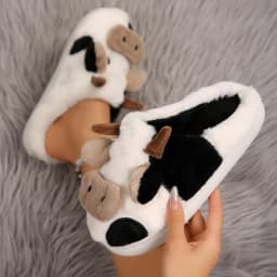 Women Kawaii Fuzzy Cute Cow Slippers for Women Winter Warm Cozy Animal Girl Slippers Walking Shoes Fur Lined Clogs