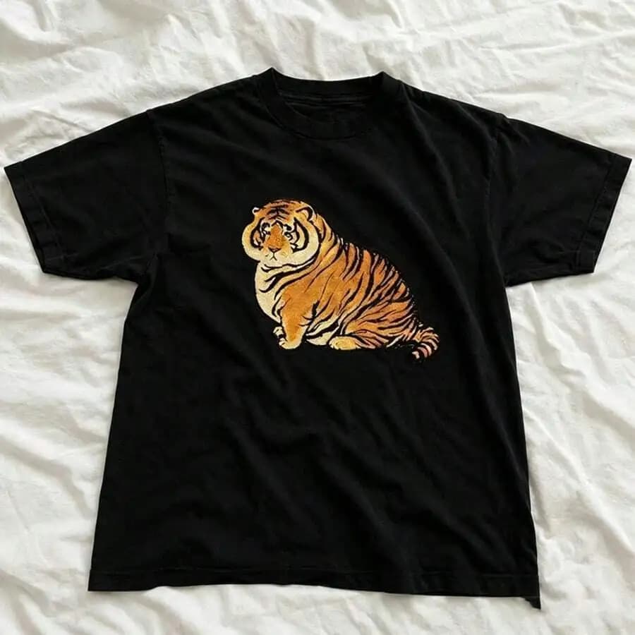 Unisex Casual Loose T‑Shirt Navy Short Sleeve Top Cute Oriental Tiger Embroidery Kawaii Animal Soft Grunge Daily Wear Tees