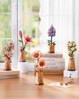 Rolife Wooden 3D Puzzle Orange Gerbera Daisy Artificial Flower DIY Model Building Kit for Bookshelf Decor Mother's Day Gift