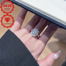 S925 sterling silver elegant 2-carat oval moissanite engagement ring, Bohemian style, cross goose egg design, perfect choice for weddings and anniversaries, great gift, Valentine's Day gift, total weight (4.266 grams)