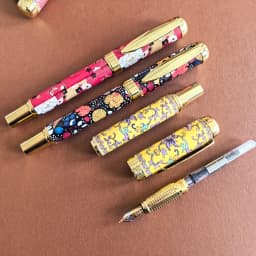 1Pc Fountain Pen + 50Pcs Ink Cartridges, 0.5mm Nib, Built-In Converter, High-End Quality, Exquisite Craftsmanship, Ceramic Pen Body, Ceramic Enamel Color, Iridium Pen Clip, Suitable for Students, Holiday Gifts, Back-To-School Season, Birthday Gifts, Christmas, Father's Day, Mother's Day, Teacher's Day, Thanksgiving, Daily Writing, Signature, Calligraphy