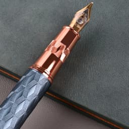 51-Piece Fountain Pen Set [1Pc Fountain Pen + 50Pcs Ink Cartridges], 0.5mm Nib, Hand-Polished Nib, High-Quality Craftsmanship, Stainless Steel Pen Body, Iridium Pen Clip, Electroplating Process, Engraved Pen Body Design, Suitable for Students, Holiday Gifts, Back-To-School Season, Birthday Gifts, Christmas, Father's Day, Mother's Day, Teacher's Day, Thanksgiving, Daily Writing, Signature, Calligraphy, Art, Fountain Pen