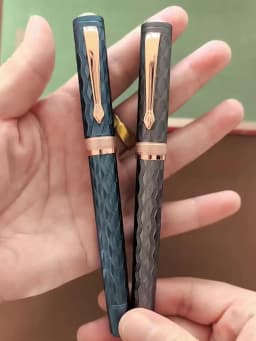 51-Piece Fountain Pen Set [1Pc Fountain Pen + 50Pcs Ink Cartridges], 0.5mm Nib, Hand-Polished Nib, High-Quality Craftsmanship, Stainless Steel Pen Body, Iridium Pen Clip, Electroplating Process, Engraved Pen Body Design, Suitable for Students, Holiday Gifts, Back-To-School Season, Birthday Gifts, Christmas, Father's Day, Mother's Day, Teacher's Day, Thanksgiving, Daily Writing, Signature, Calligraphy, Art, Fountain Pen