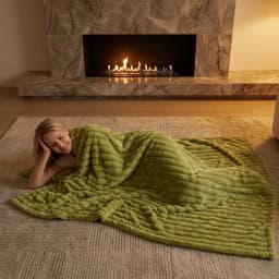Cozy Striped Velour Blanket – Ultra Soft Warm Ribbed Plush Throw, Ideal for Sofa, Nap, Office, Travel, All Season Use, Machine Washable
