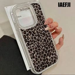 A Shiny Leopard Print Flip Case With Diamonds For IPhone 17promax/17air 16 Pro Max, 16, 15 Pro, 14, 14 Plus, 14 Pro Max, 13, 13 Pro, 12 Pro And 11 Pro Max Models. Designed To Resist Drops And Stains, This Soft Case Is Perfect For Men
