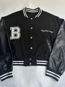 Plus Size Women's Colorblock Letter B Print Cropped Baseball Jacket Set High Waist Black PU Pleated Leather Mini Skirt Hot Girl Two-Piece Set