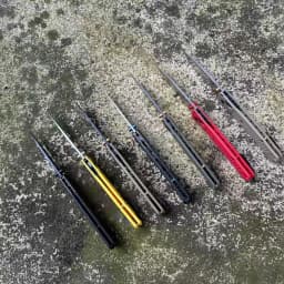 Multi-color BM 535 Bugout Folding Knife with Self-locking Landing Blade V-shaped Grinding Edge and Thumb Clip Ergonomic Handle