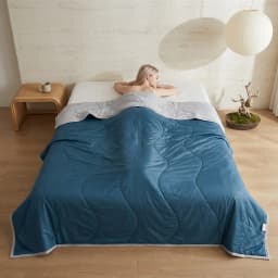 1PC Double-Sided Ultra-Soft Cooling Summer Quilt for Bed | Large Cooling Air-Conditioning Quilt for Hot Sleepers | Machine Washable Dual-Use Summer Cooling Quilt | Dormitory Office Nap Quilt Sofa Throw | Practical Summer Gift for Boyfriend