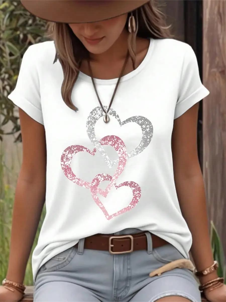 Plus-Size Women s Heart-Print Crew Neck Short-Sleeved Casual T-Shirt, Suitable For Summer Graphic T-Shirts, Women s Tops.