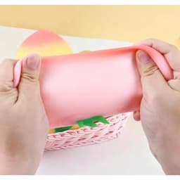 1pc Trending Popular Realistic Peach Shaped Squishy Squeeze Fidget Toy, Elastic Comfortable Touch Vent Decompression Accessory for Daily Mood Relaxation and Pressure Relieving, Lightweight Exquisite Compact Leisure Ornament