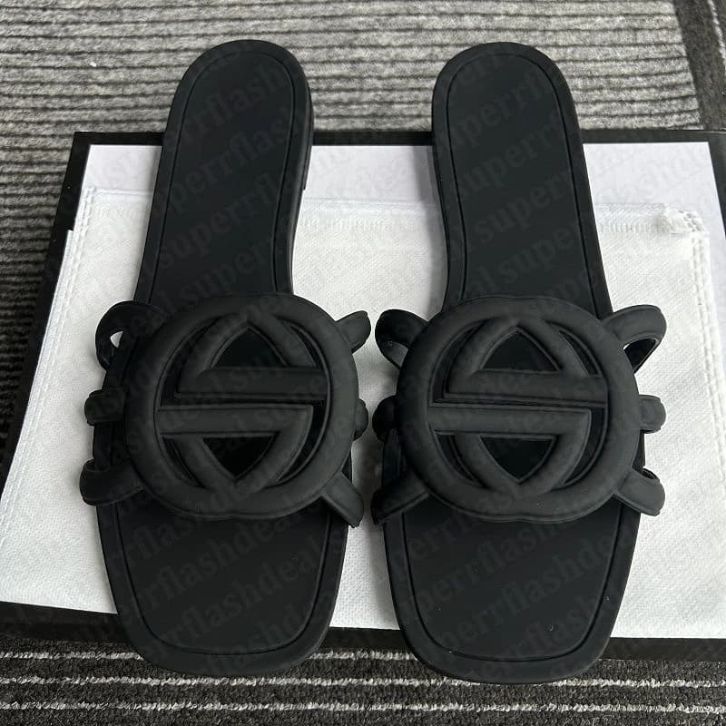 2026 Ladies' Candy-colored Fashionable and Versatile Casual Anti-slip Beach Simple Style Women's Slippers