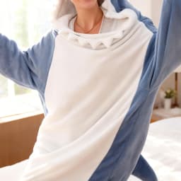 Adult Wearable Shark Blanket Sleeping Bag Soft Flannel Cartoon Animal Onesie Pajamas Warm Hooded Shark Sleep Sack Homewear Cosplay Costume Gift