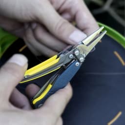SOG 5 in 1 Aegis MT Mini Portable Multitool Pliers With Precision Cutting Pliers Soft Wire Cutter Tweezers Bottle Opener Ultralight EDC Pocket Gear For Daily Carry Camping Hunting Fishing Emergency Survival Outdoor Utility Multifunctional Hand Tools