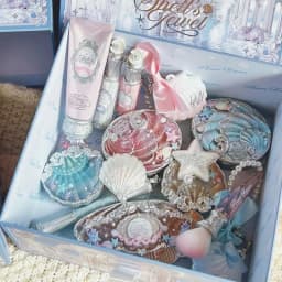 Flower Knows Shells Pearl Eyeshadow Essence Lip Honey Blush Cheek Makeup Front Ocean Gift Box Makeup Kit Full Professional