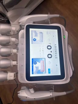 Lifting and Firming 7D HIFU Ultrasound Machine Radio Frequency RF EMS Skin Care Slimming Device for Beauty Salon