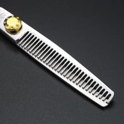 XUANFENG Gold Handle Hair Scissors 9cr18 Steel Gold Screws 6-inch Barber Cutting Scissors and Thinning Scissors Set