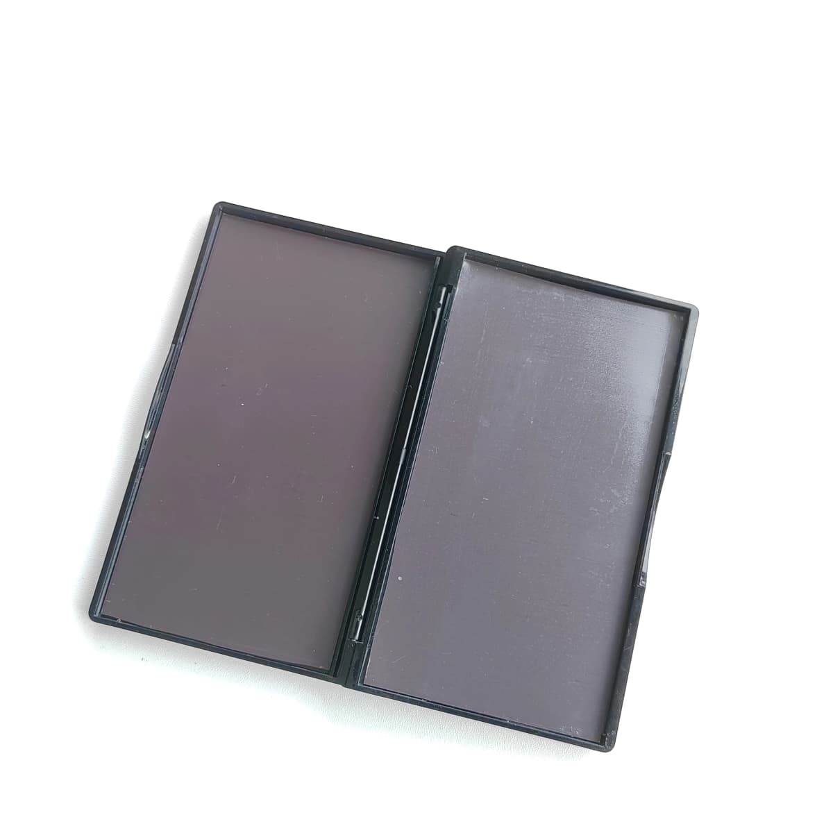 Double-Sided Magnetic Eyeshadow Palette Empty Case - 14.4x8.5x1.6cm Space-Saving Makeup Storage Box for DIY Cosmetics
