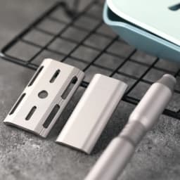 YAQI Ghost  Titanium Light Weight Safety Razor