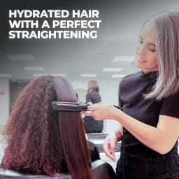 MQ Hair Straightening Titanium Flat Bivolt Iron 480°F Turbo Anatomic Design, Ultra-Smooth, Mirror Effect - 3 Passes