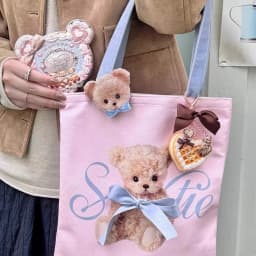 Flower Knows Makeup Kit Sweetie Bear Concealer Palette Silk Satin Blusher Lip Jelly Mirror Hair Clip Makeup Bag Mini Powder Set