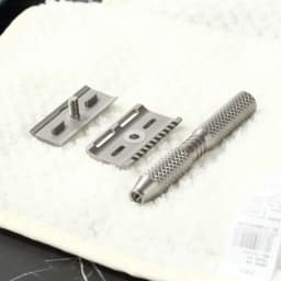 YAQI Ghost 90DC Cross Grain Pattern Titanium Light Weight Safety Razor