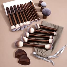 23-Piece Professional Makeup Set: 20 Brushes, Velvet Bag & 2 PU Puffs. Includes Foundation, Contour, Powder, Eyeshadow.