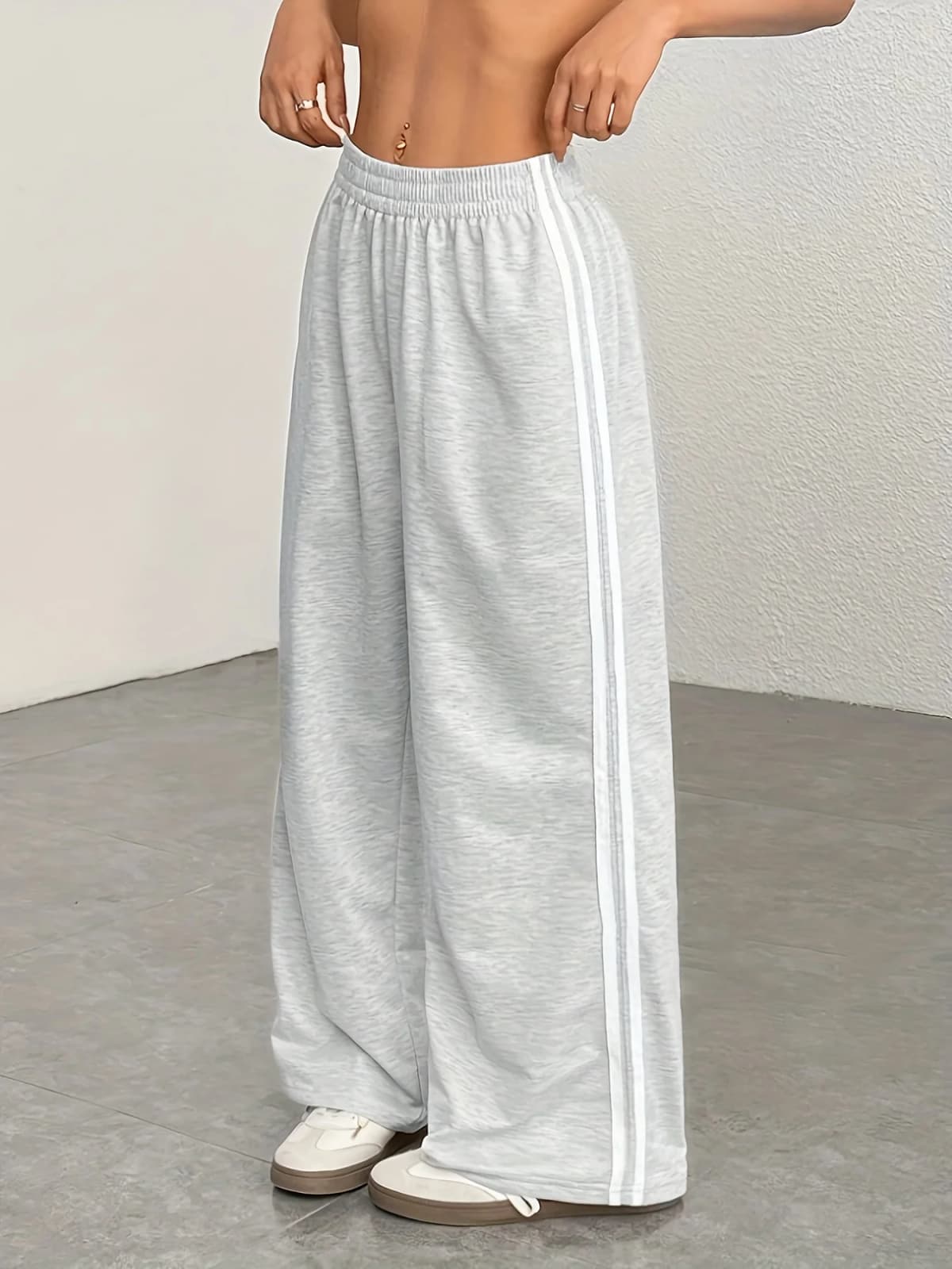 Women's Casual Wide Leg Pants Striped Loose Fit Trousers Comfortable Fashionable Ladies' Long Trousers