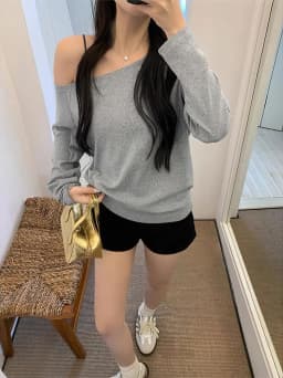 Off the Shoulder Long Sleeve T Shirt Women Spring Autumn Loose Sexy One Shoulder Top Lady Casual Basic Tees School Preppy Blouse