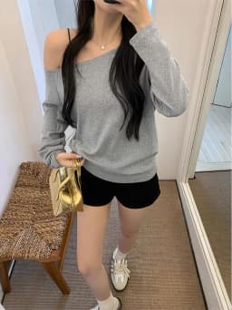 Off the Shoulder Long Sleeve T Shirt Women Spring Autumn Loose Sexy One Shoulder Top Lady Casual Basic Tees School Preppy Blouse