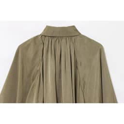 YENKYE Elegant Pleated Green Oversize Bomber Jacket Women Batwing Sleeve Lapel Collar 2025 Spring Coat Street Commuter Lady Top