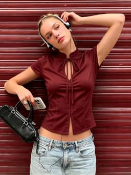 Hugcitar Turleneck Short Sleeve Solid Hollow Out Backless Lace Up Buttons Sexy T-Shirt Top Women Fashion Clothes Streetwear Club
