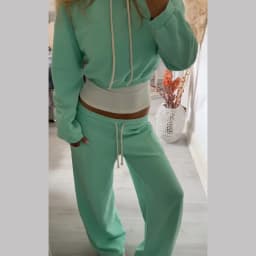 Women Soft Fabric Loungewear Two Piece Set Cropped Drawstring Hoodie Top Elastic Waist Wide Leg Sweatpants Street Tracksuit