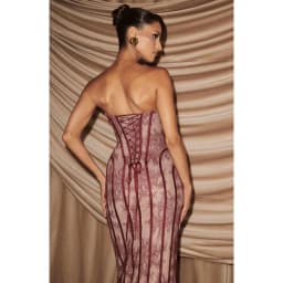 Elegant lace strapless waist cinching long dress with heart-shaped neckline for slimming and formal evening ladies' dress