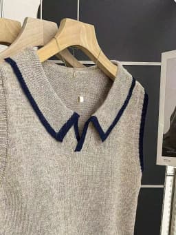 Women's Knitted Vest with a Polo Collar Design, Contrast Piping Decoration, Soft, Versatile, and Easy to Wear