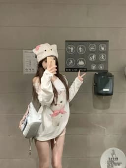 Cute Cat White Oversize Long Sleeve T Shirt Women Casual Off Shoulder Tops Spring Fall Basic Tees Korean Gentle Female