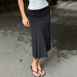 SUCHCUTE Basic Solid Folds Low-Waisted Midi Skirts Chic Black Slim Skirts Lady Party Bottoms Summer All match Clothes Coquette