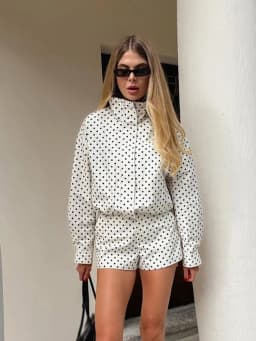HH Woman Autumn Long Sleeves Turtleneck Zipper With Pockets Drawstring Casual Coats Women Fashion Polka Dot Printed Jacket