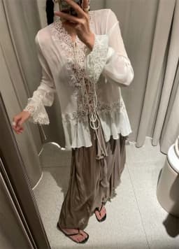 Guobioziy 2026 Women's Shirt Fall New Beige Long-Sleeve Sheer Lace Patchwork Lightweight Romantic Fashionable Unique Flowing