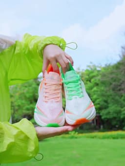ONEMIX YUE SHUANG Running Shoes for Men Air Cushion Athletic Couple Trainers Sport Runner Shoes Outdoor Women Walking Sneakers