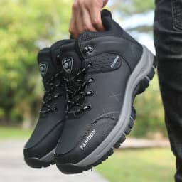Retro Men Hiking Boots for Spring Autumn Comfort Breath Anti Slip Hiking Shoes Outdoor Camping Waterproof Work Shoes Sizes 39-46