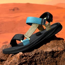 Classic Black Men's Outdoor Casual Sandals Anti-Slip Breathable Beach Holiday Sports Sandals for Summer Walking Size 40-45