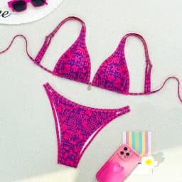 Summer purple red mature beautiful bikini set suitable for women to take photos by the sea